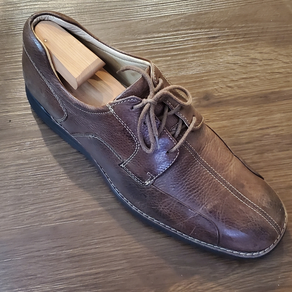 J & M Sheepskin Mens 11M Brown Split Toe Shoes